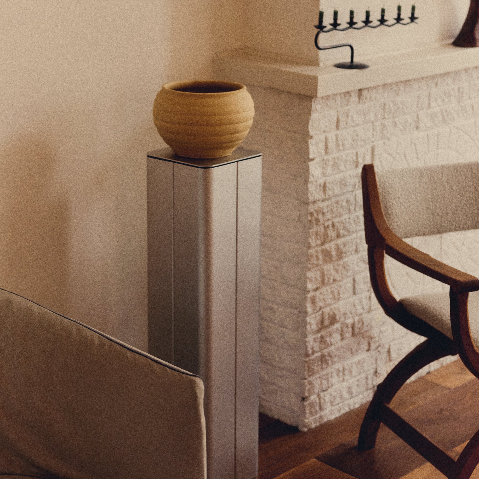 Gadroon Plinth