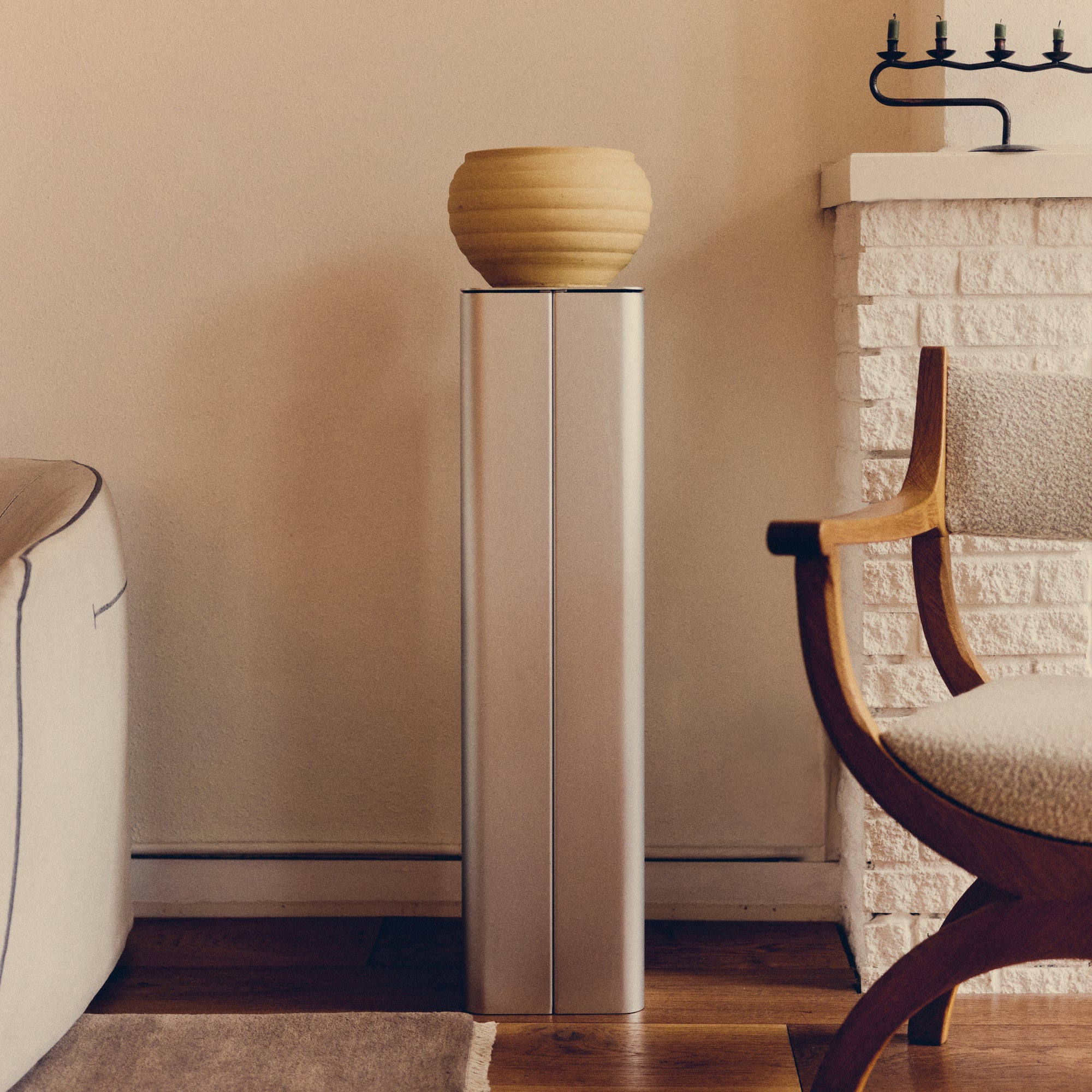 Gadroon Plinth